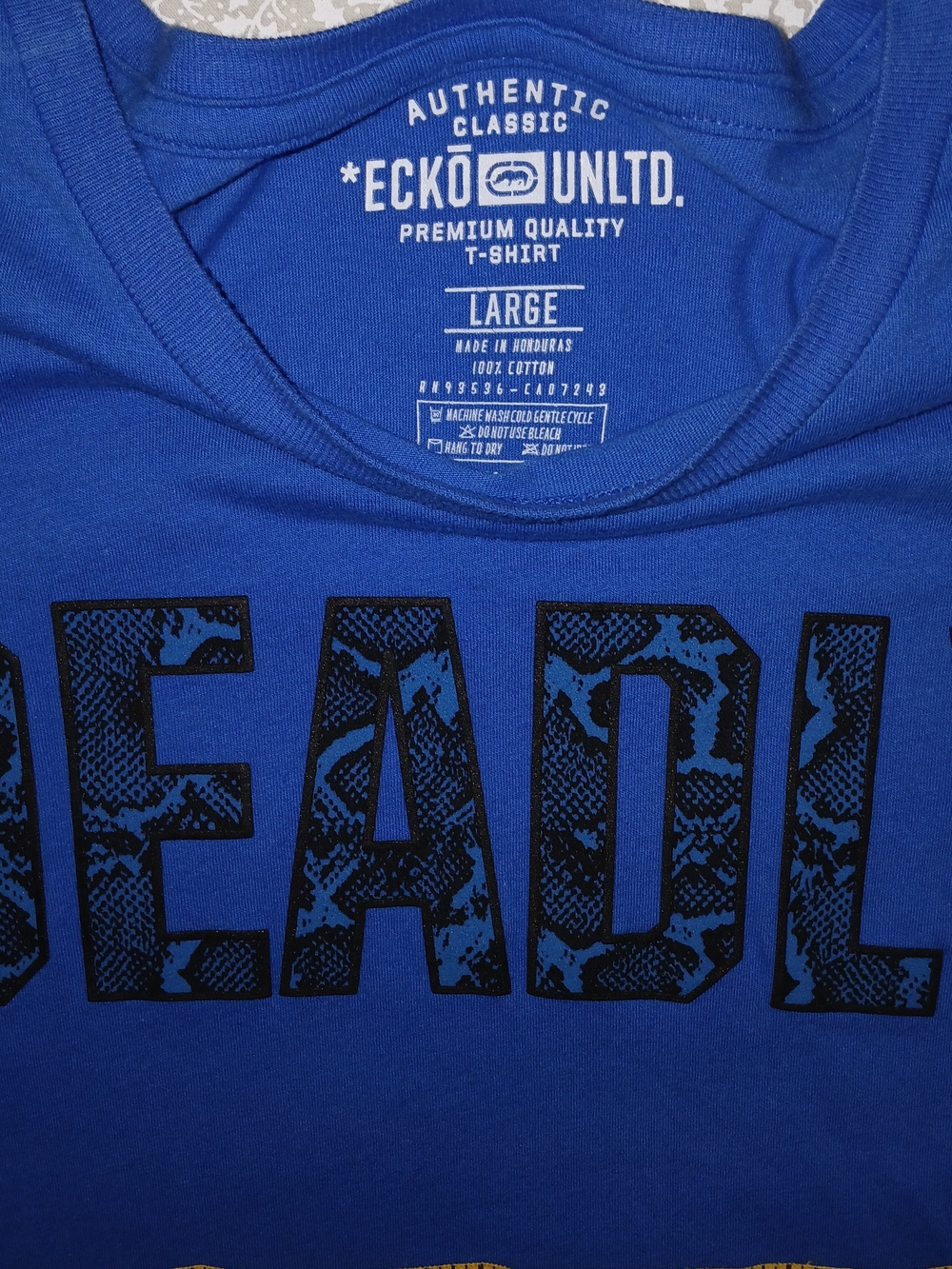 Ecko Unlimited Men's VTG Y2K Royal Blue Graphic Snake Skin Print T-Shirt Large